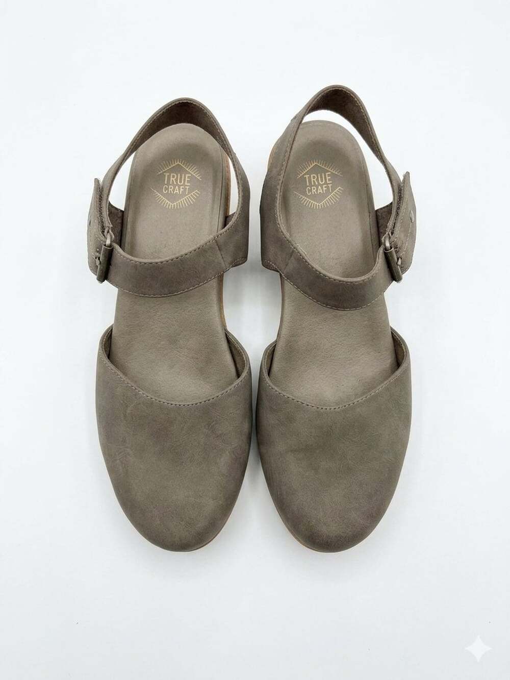 True Craft Waliss Wedge Sandals Size 9M Gray Ankle Strap Cork Platform